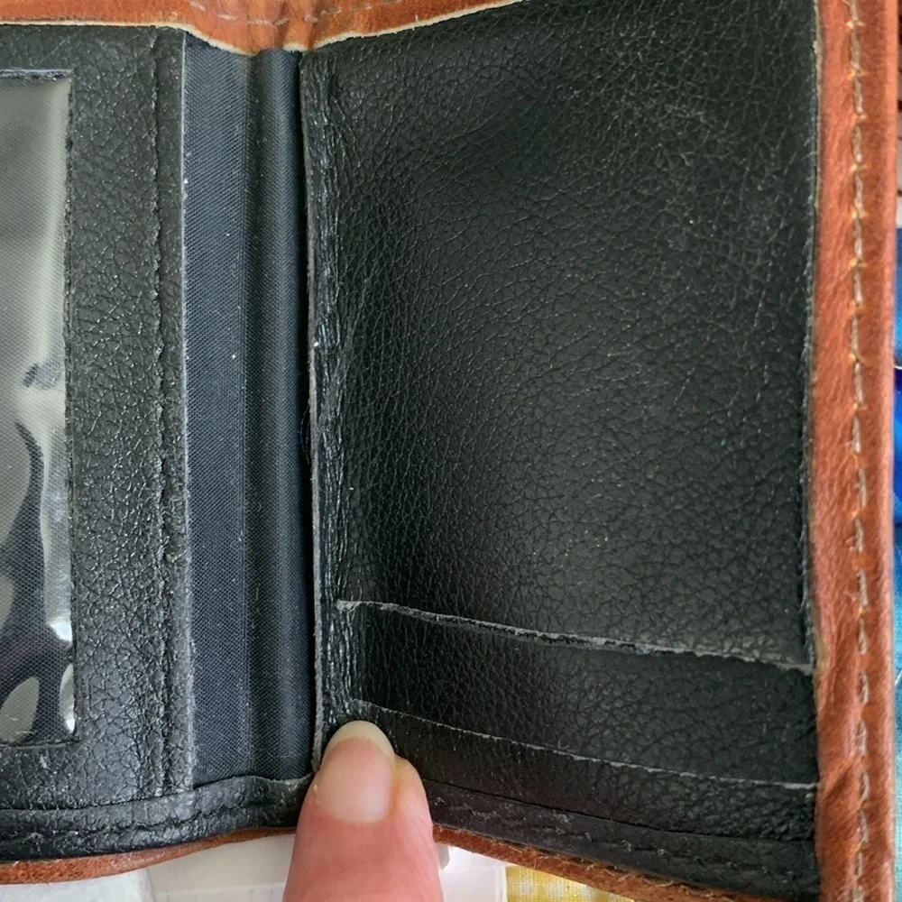 Vintage Men’s Brown Leather Trifold Wallet. Slots for photos, ID, credit cards.